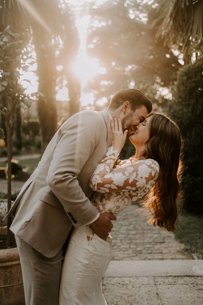 Heiraten am Morrhof in Rheinland Pfalz, das Paarshooting beim Sunset in der Piazza Toskana